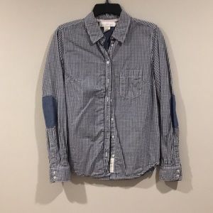 Women’s bottom-up shirt